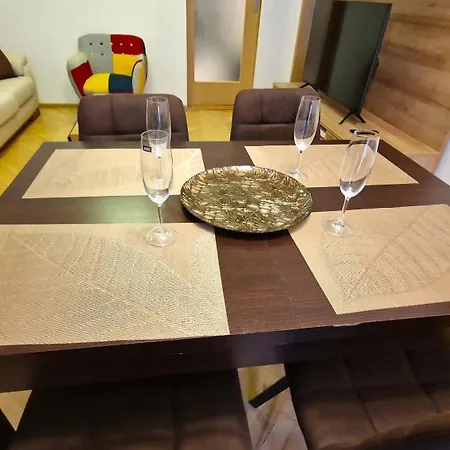 3 Center By Bratislavatrip Apartmán *